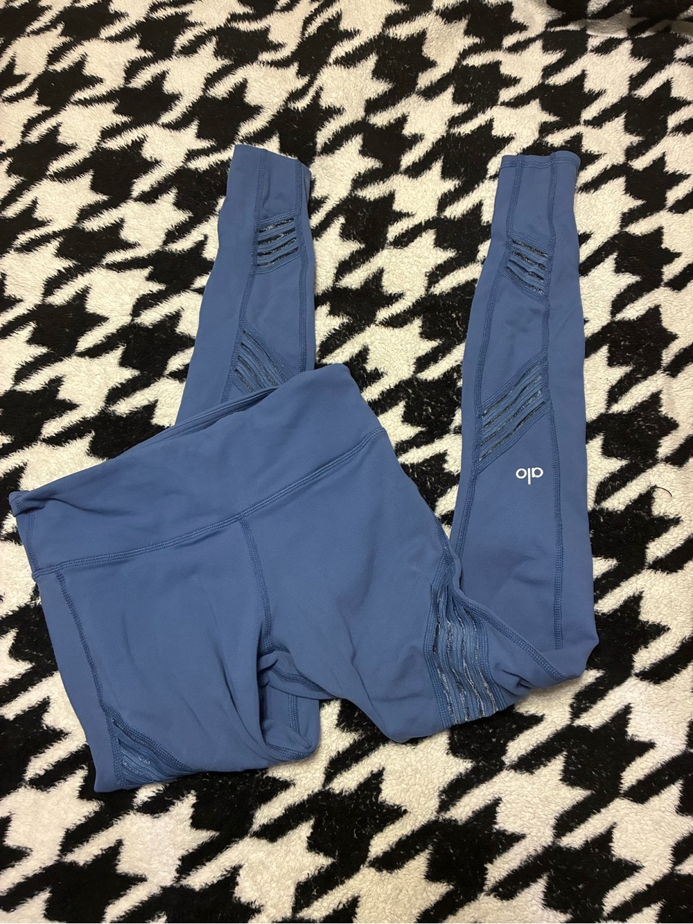 Alo Yoga Blue Cutout Leggings – Size Unknown